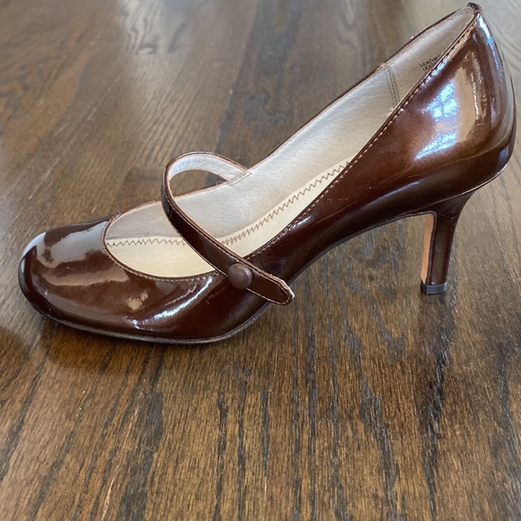 BP chocolate brown patent Mary Janes. Sz 7 - Picture 3 of 4
